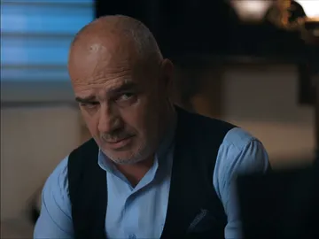 El doble juego de Fikret El doble juego de Fikret