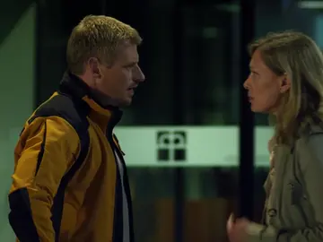 Andreas descubre que Paula es adoptada Andreas descubre que Paula es adoptada