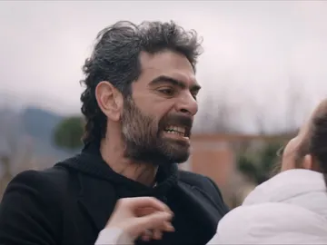 Vedat se cruza con Nefes Vedat se cruza con Nefes