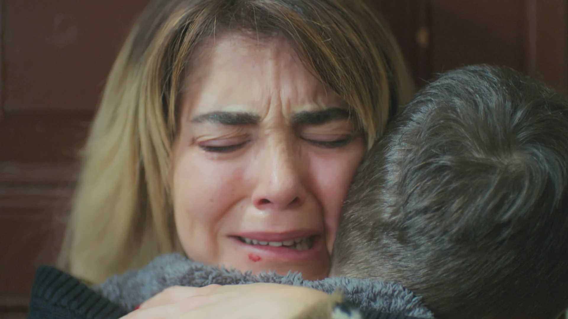 Ceyda recupera la sonrisa gracias a Hikmet: el entra&ntilde;able reencuentro con su hijo