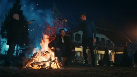 Fikret frente a Vedat Fugitiva
