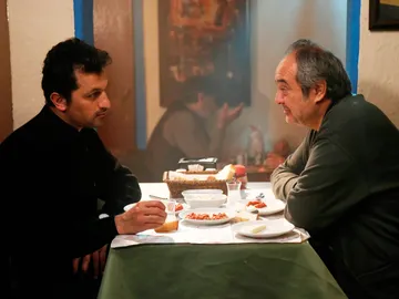 Arif reconoce a Enver que vive un amor imposible: “La quiero demasiado” Arif reconoce a Enver que vive un amor imposible: “La quiero demasiado”