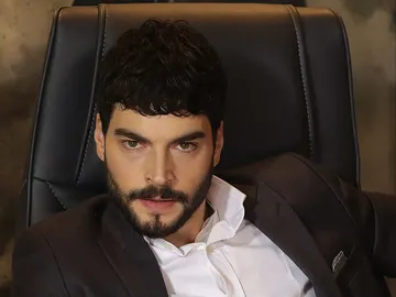 Akin Akinözü es Miran Akin Akinözü es Miran