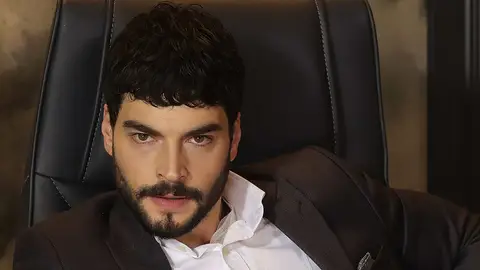 Akin Akinözü es Miran Hercai