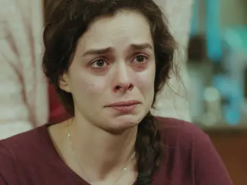 “¿Por qué ella?”: Bahar pasa de tocar el cielo a la desesperación al ver su vida en manos de Sirin “¿Por qué ella?”: Bahar pasa de tocar el cielo a la desesperación al ver su vida en manos de Sirin