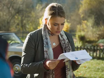 Anne recibe una carta Anne recibe una carta