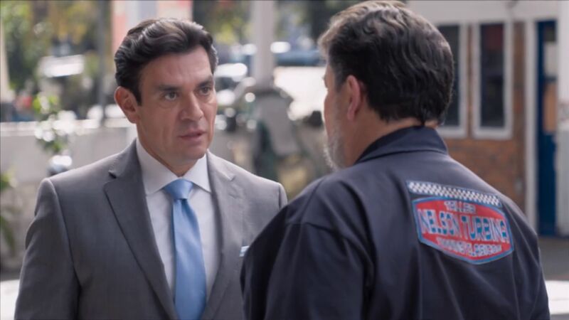 Ernesto pone límites con la familia de Pedro: 