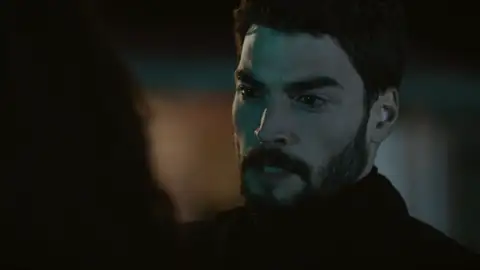 Miran, a Reyyan: "¿Cómo puedo esperar que me perdones si yo no soy capaz de perdonarme?" Miran, a Reyyan: "¿Cómo puedo esperar que me perdones si yo no soy capaz de perdonarme?"