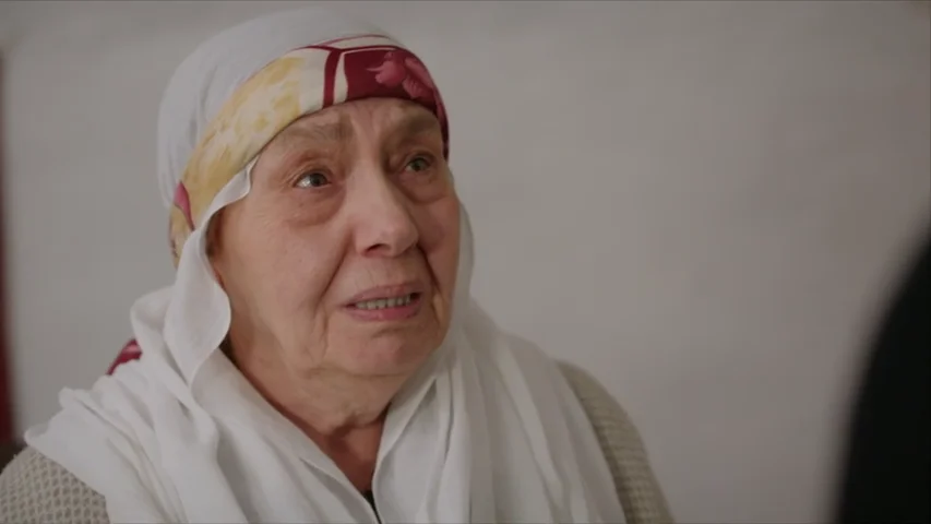 Miran busca respuestas: ¿es realmente esa anciana su abuela? Miran busca respuestas: ¿es realmente esa anciana su abuela?