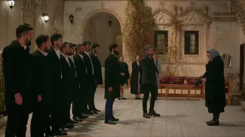 ¿Cómo planea Azize recuperar a Elif? ¿Cómo planea Azize recuperar a Elif?