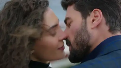 Elige tu momento favorito de 'Hercai' por su aniversario Elige tu momento favorito de 'Hercai' por su aniversario