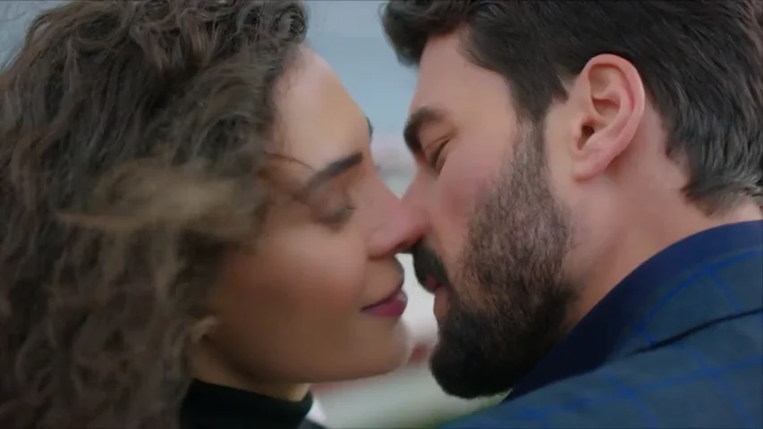 Elige tu momento favorito de 'Hercai' por su aniversario