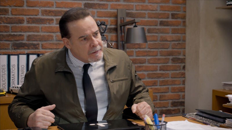 El padre de Gina descubre la verdad sobre el embarazo de su hija