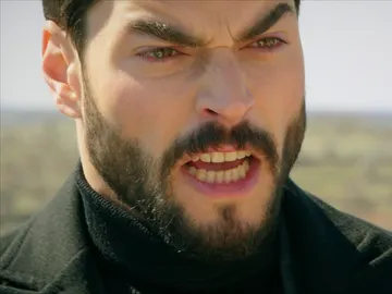 Miran pide ayuda Miran pide ayuda