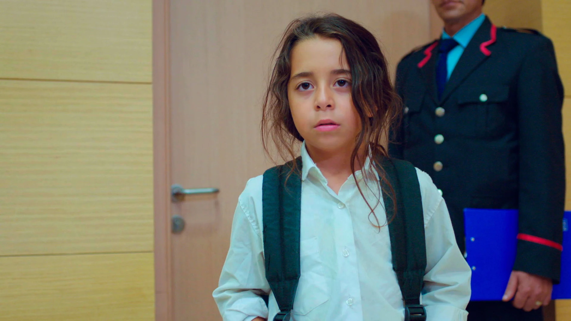 Padre e hija se encuentran por primera vez: Demir solo ve interés y Öykü, una oportunidad para ser feliz