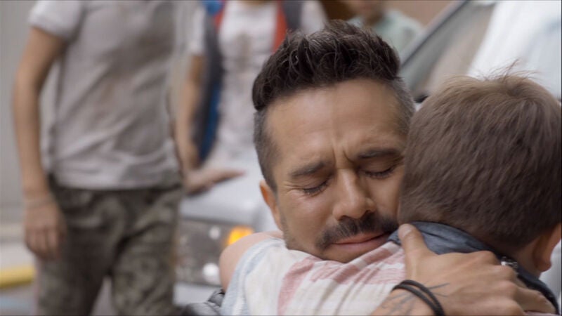 Nicolás aparece y la alegría de Pedro se desborda