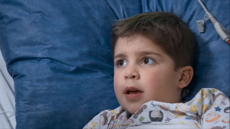 Elena descubre las razones por las que Nico se escapó