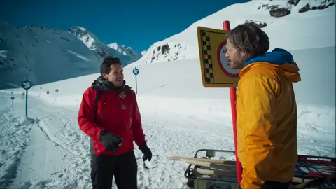 Markus y tobias, discuten Rescate en los Alpes