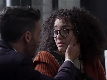 Armando se sincera con Betty: "Te he echado de menos" Armando se sincera con Betty: "Te he echado de menos"