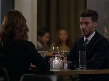Armando se muere de celos al ver a Betty con Nicolás Armando se muere de celos al ver a Betty con Nicolás