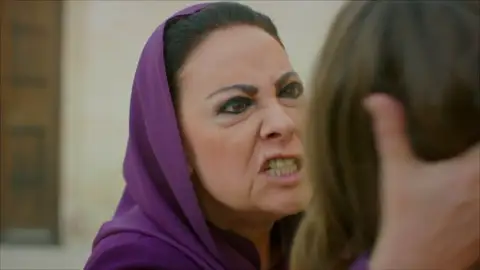 Esma alerta: "Azize está matando a Gonül" Esma alerta: "Azize está matando a Gonül"