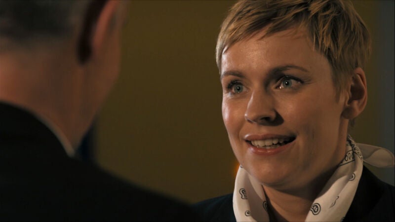 Verena responde a la proposición de Mikki