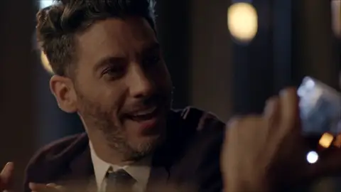 "Estoy enamorado de Betty": Armando le confiesa la verdad a Ricardo "Estoy enamorado de Betty": Armando le confiesa la verdad a Ricardo
