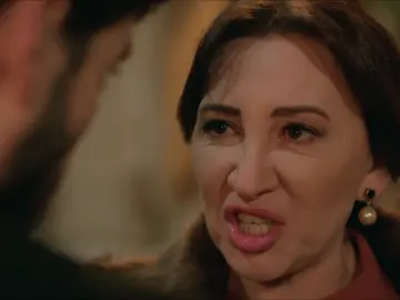 "Miran, eres hijo de Hazar": Fusun Aslanbey cuenta la verdad "Miran, eres hijo de Hazar": Fusun Aslanbey cuenta la verdad