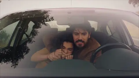 Aslan pone en marcha su plan secuestrando a Reyyan Aslan pone en marcha su plan secuestrando a Reyyan