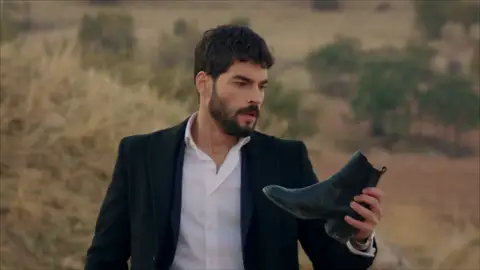 Miran y Hazar tras la pista de Reyyan Miran y Hazar tras la pista de Reyyan