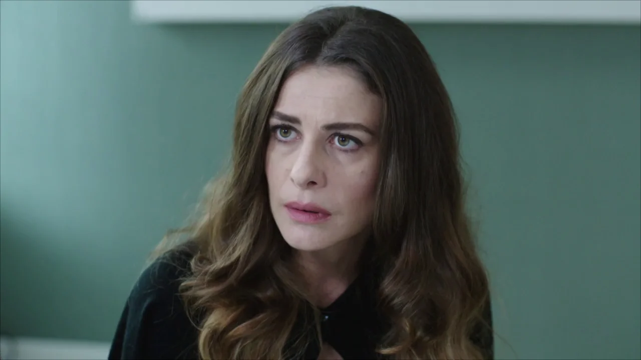 "Cansu no es hija vuestra": Dilara y Cihan reciben una inesperada noticia "Cansu no es hija vuestra": Dilara y Cihan reciben una inesperada noticia