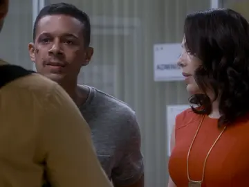 Bebo recibe buenas noticias de su papá Bebo recibe buenas noticias de su papá