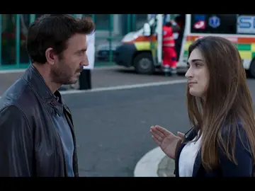 Francesco se enfrenta a Emma Francesco se enfrenta a Emma