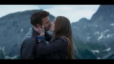 "No te vayas, te quiero" "No te vayas, te quiero"
