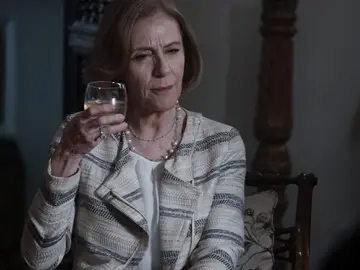 Raquel esta destrozada y Miriam lo celebra Raquel esta destrozada y Miriam lo celebra