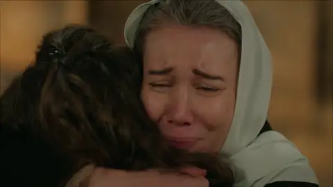 Dilsah y Azra: madre e hija juntas de nuevo Dilsah y Azra: madre e hija juntas de nuevo