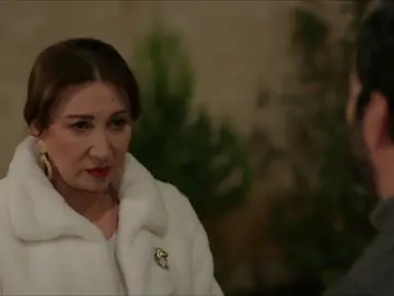 La amenaza que hace reír a Füsun La amenaza que hace reír a Füsun