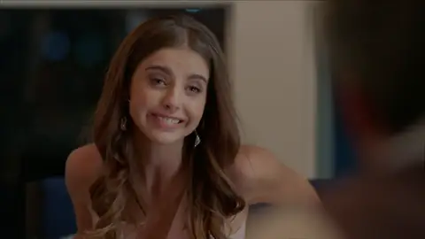 Lari comienza su venganza: "La carrera de Charly se va a hundir" Lari comienza su venganza: "La carrera de Charly se va a hundir"