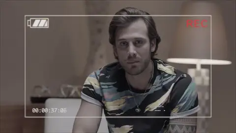 Charly enmienda su error pidiendo perdón públicamente Charly enmienda su error pidiendo perdón públicamente