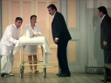 Caroline, en estado grave tras la puñalada de Cemile Caroline, en estado grave tras la puñalada de Cemile