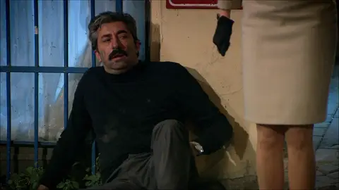 Ali contra su hijo Mar de amores