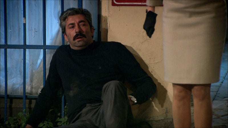 Ali acusa a su hijo de intentar quemarle vivo