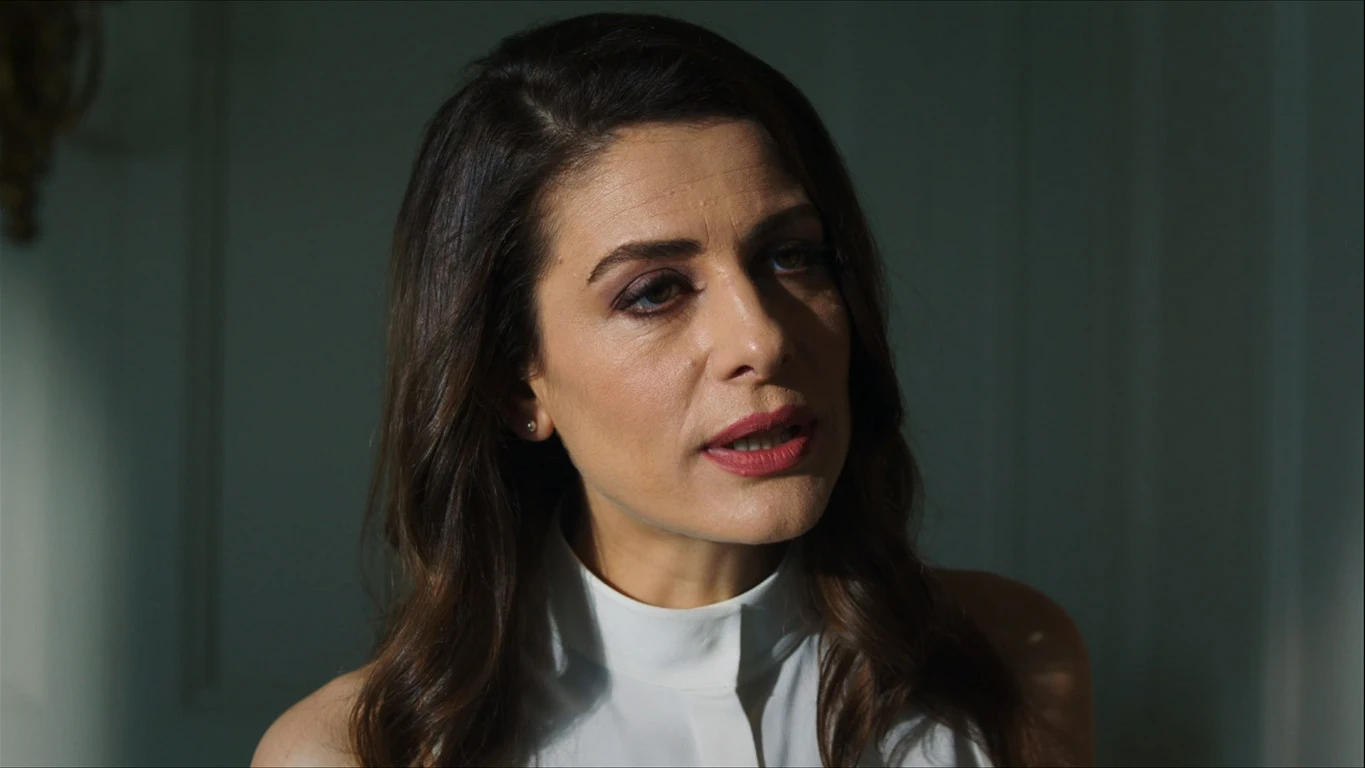 Dilara no comparte la decisión de Cihan Paramparça. Vidas cruzadas