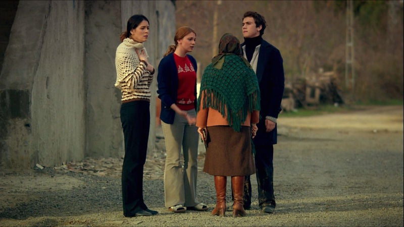 Cemile cede ante la presión de Ali para liberar a su hijo