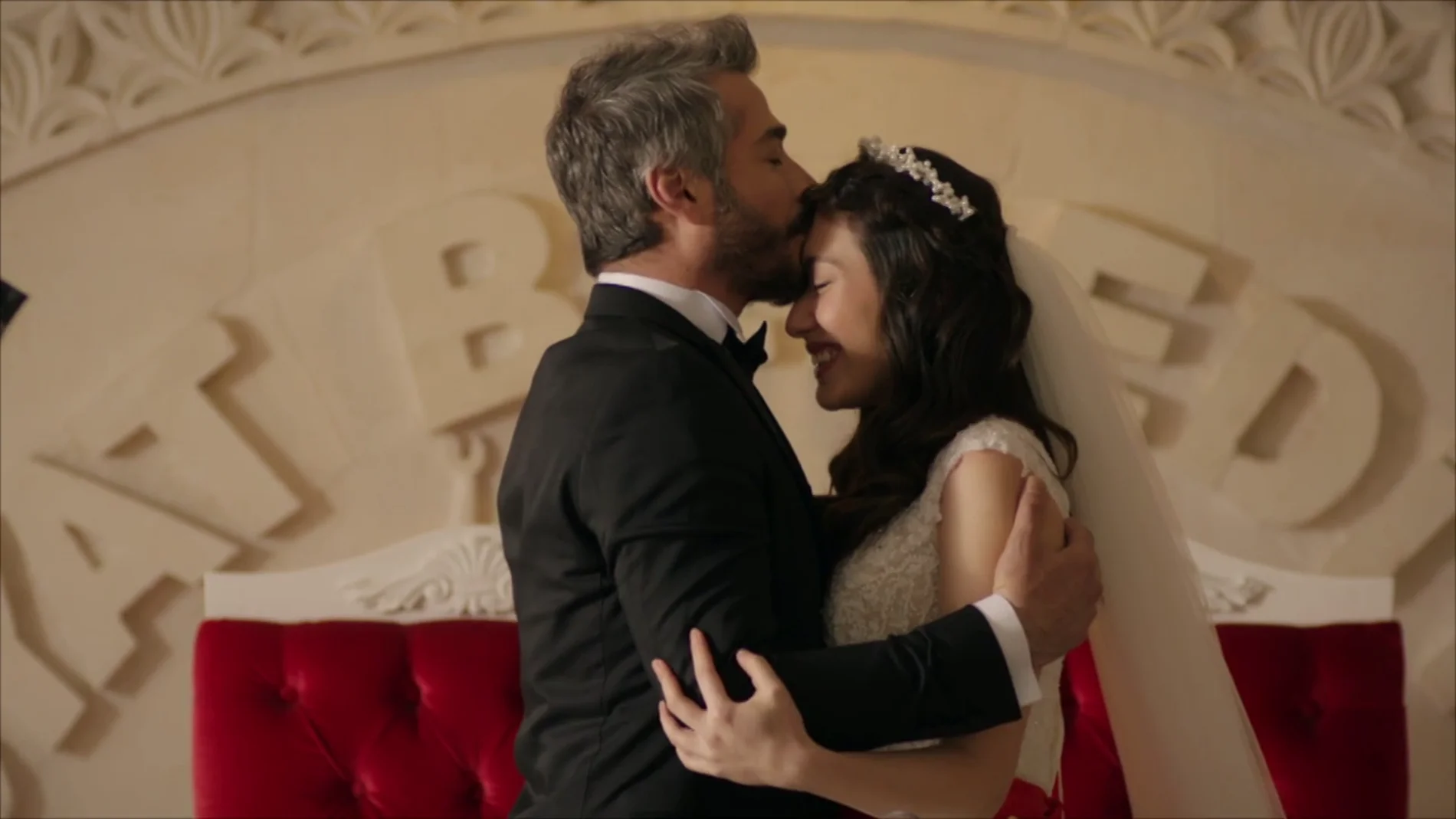 Firat y Zeynep celebran su amor dándose el 'sí, quiero'