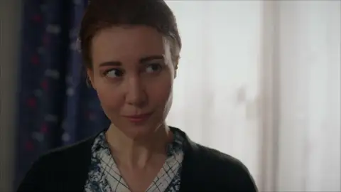 Dilsah pone en marcha su plan de casar a Miran con Azra Dilsah pone en marcha su plan de casar a Miran con Azra