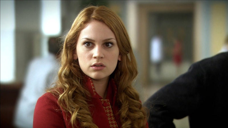 Murat obliga a Aylin a regresar a casa