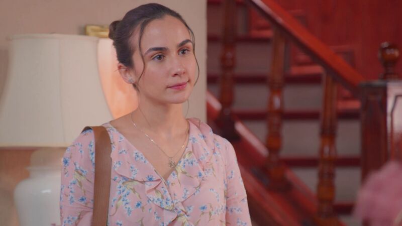 Dafne decide abandonar la casa de Bárbara Falcón y regresar a Río Verde