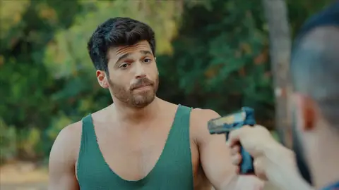 Özgur en un lío El hombre equivcado