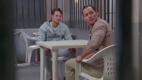 Gael está totalmente cegado por los trucos de su hermano biológico Rommel Gael no para de caer en las trampas de su hermano Rommel y, engañado por este, hace todo lo que le pide, aunque sea ilegal.